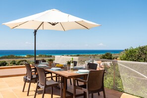 Outdoor dining - Villa Magdalena by Escape Home (Son Bou)