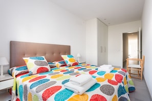 3 bedrooms, iron/ironing board, free WiFi, bed sheets