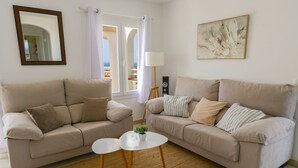 TV - Villa Zodiaco Aries by Escape Home (Son Bou)