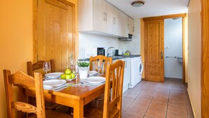 Coffee/tea maker, fridge, microwave, electric kettle - Apartamentos Punta Prima By Escape Home (Punta Prima)