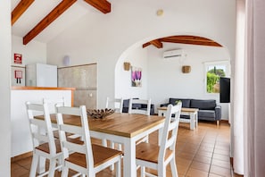 Dining - Villa Romani by Escape Home (Son Bou)