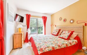3 Schlafzimmer, Reisekinderbett, kostenloses WLAN