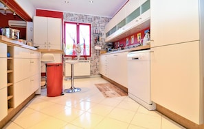 Fridge, microwave, oven, dishwasher