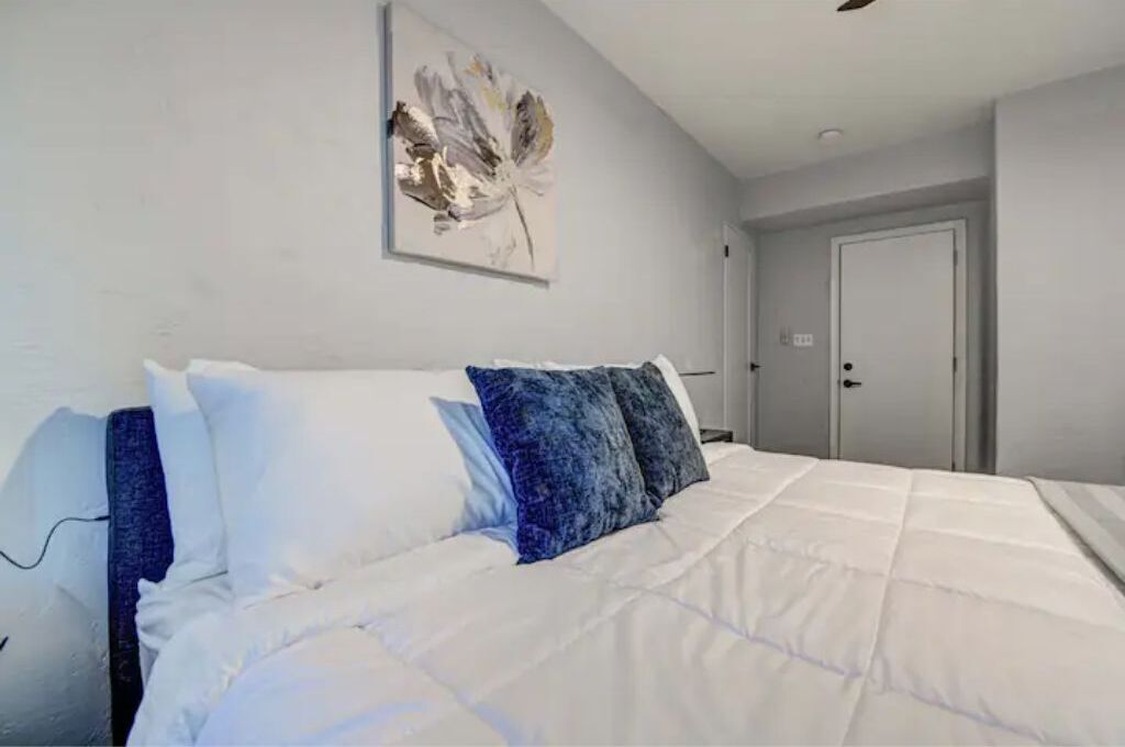 3 多间卧室、办公桌、熨斗/熨衣板、免费 WiFi