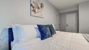 3 bedrooms, desk, iron/ironing board, free WiFi