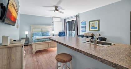 Cozy Edisto Condo-Close to the Beach!