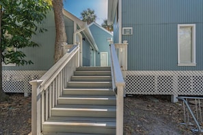 Exterior detail - Cozy Edisto Condo-Close to the Beach! (Edisto Island)