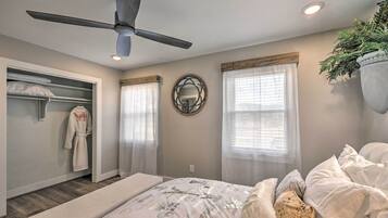 2 bedrooms, internet, bed sheets
