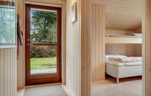 3 bedrooms, free WiFi - Amazing home in Spøttrup with kitchen (Spøttrup)