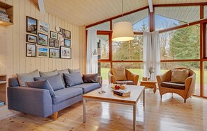 Fireplace - Amazing home in Spøttrup with kitchen (Spøttrup)