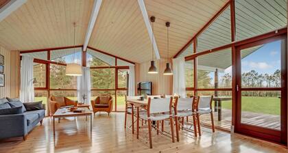 Amazing home in Spøttrup with kitchen