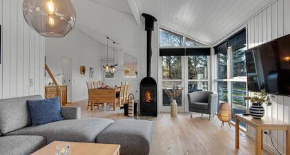 Gorgeous home in Strandby with kitchen