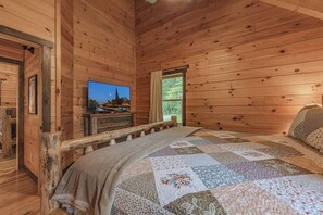 9 bedrooms, premium bedding, desk, free WiFi