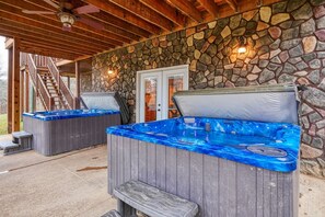 Tina de hidromasaje al aire libre