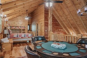 6 bedrooms, free WiFi, bed sheets