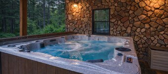 Blue Ridge Lodge Hocking Hills: Accessible Luxury