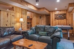 TV, fireplace, DVD player, table football - Black Bear Hideaway: A bear-themed cozy and pet friendly lodge in Hocking Hills (Rockbridge)
