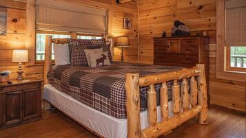 5 bedrooms, desk, iron/ironing board, WiFi (free)
