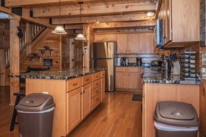 Coffee/tea maker, fridge, microwave, oven - Black Bear Hideaway: Luxury Lodge in Hocking Hills (Rockbridge)