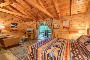 1 bedroom, bed sheets - The Lakota: Privately situated couples cabin w/hot tub + king bed: Hocking Hills (South Bloomingville)