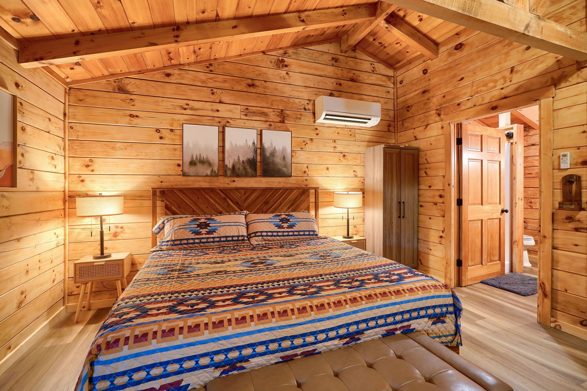 1 bedroom, bed sheets