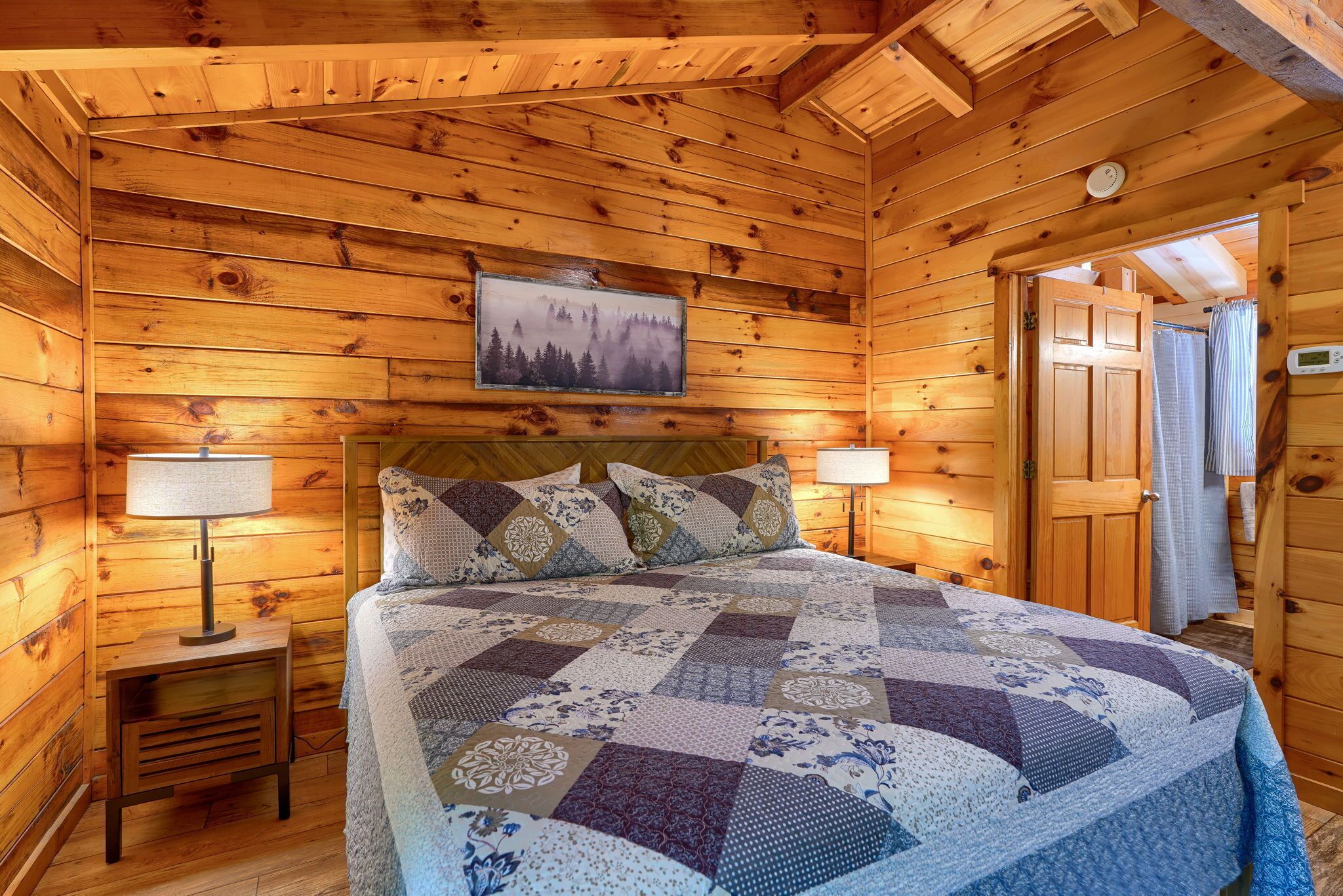 1 bedroom, bed sheets