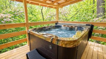 Bain à remous extérieur