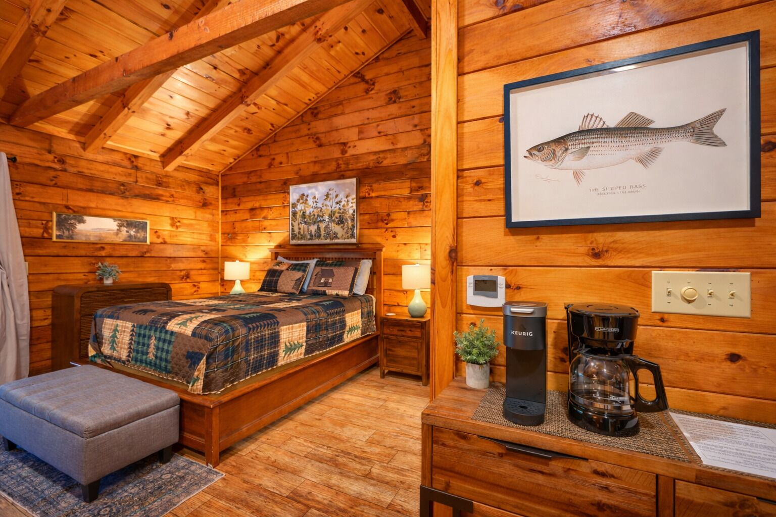 1 bedroom, bed sheets