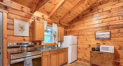 Natures Paradise: Pet friendly cabin Hocking Hills