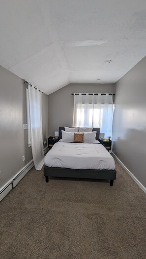 1 bedroom, in-room safe, desk, iron/ironing board