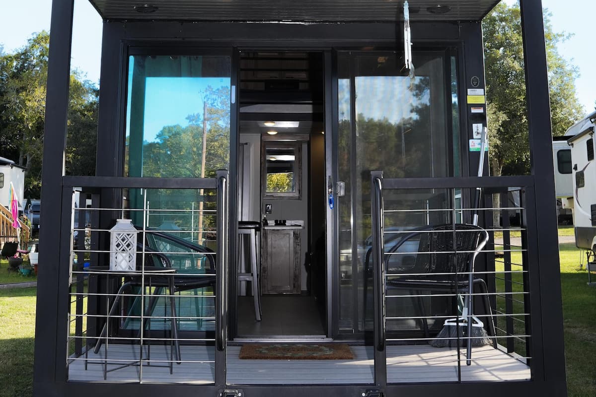 Cabin, 1 Bedroom, Non Smoking, Lake View | Terrace/patio