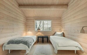 3 bedrooms, iron/ironing board, free WiFi