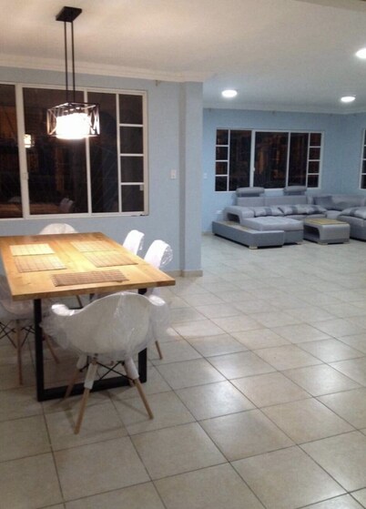 Natural Light, Hot Water, and Privacy for Your Stay in Gualaceo