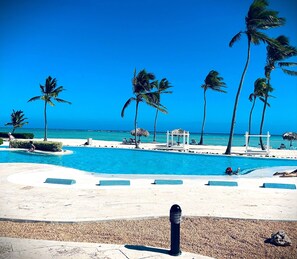 Udendørs pool