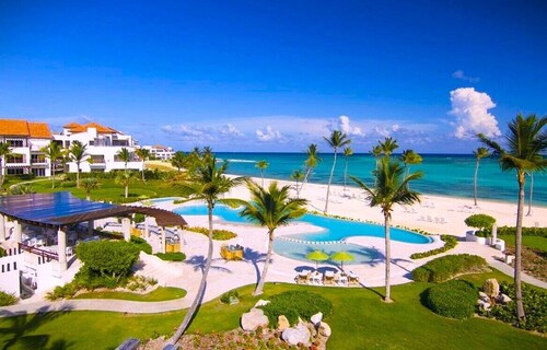 (20% OFF) Artsy & Chic Oceanfront hideaway: exclusive Cap Cana Marina district