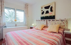 4 makuuhuonetta, ilmainen Wi-Fi, vuodevaatteet