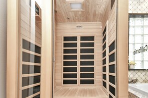 Interior - AINIK Mini-mansion - Near WILLOWBROOK Mall (Houston)