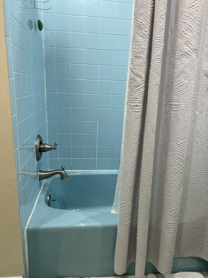 Towels, soap, shampoo, toilet paper