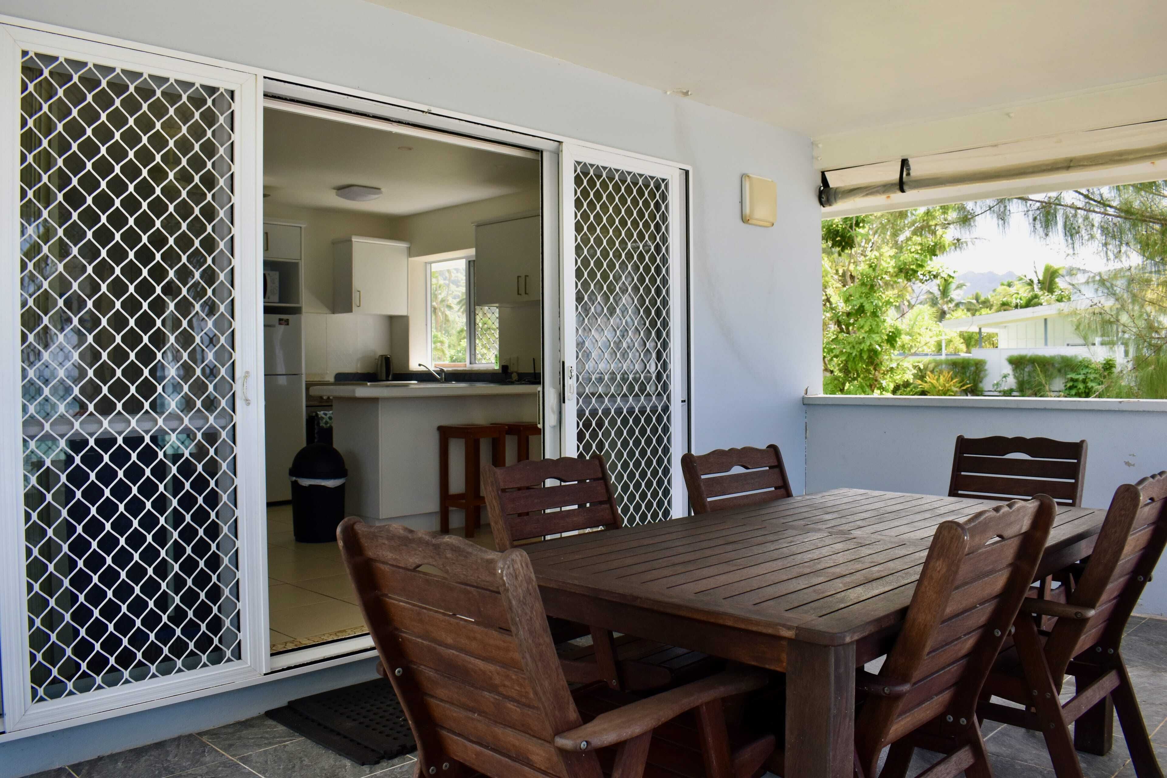 Outdoor dining