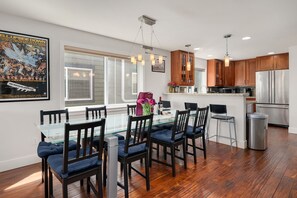 Townhome | Dining room
