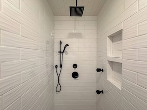 Shower, towels