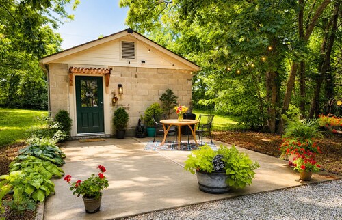 Green Cottage Farm Stay & Food