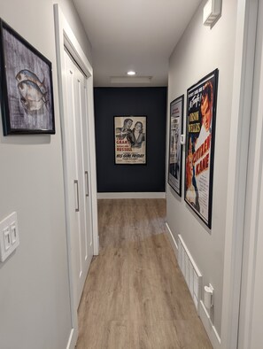 Hallway - Seattle Vacation Home - The Newsroom (Seattle)