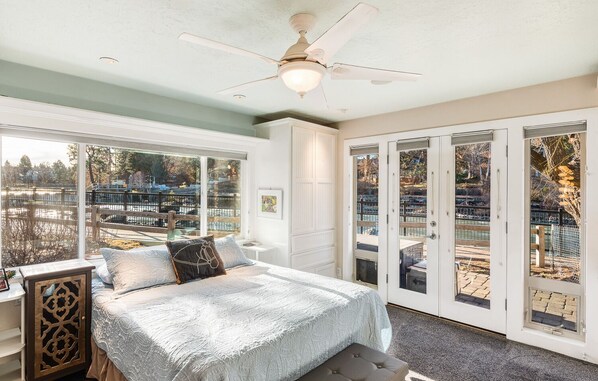 Iron/ironing board, free WiFi, bed sheets, wheelchair access