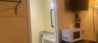 Economy INN poteau
