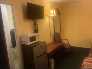 Double or Twin Room | Living area