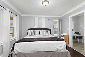 2 多间卧室、办公桌、熨斗/熨衣板、免费 WiFi