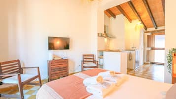 1 bedroom, iron/ironing board, free WiFi, bed sheets