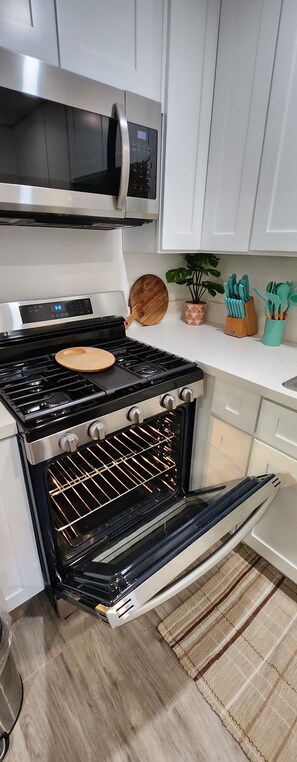 Luxury Duplex | Private kitchen - Elsinore Lake Estate  (Lake Elsinore)