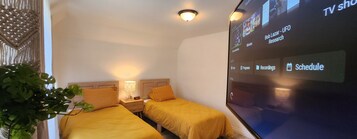 Luxury Duplex | 2 bedrooms, individually furnished, blackout drapes, iron/ironing board